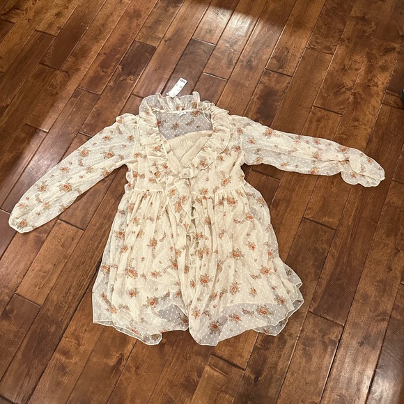 Urban Outfitters Dresses & Skirts - Urban Outfitters Cream Floral Long Sleeve‎ Dress XL NWT